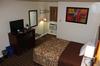 1 Queen size bed room